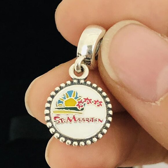 ✨🔥Pandora St Maarten Exclusive Dangle Charm - Picture 1 of 5